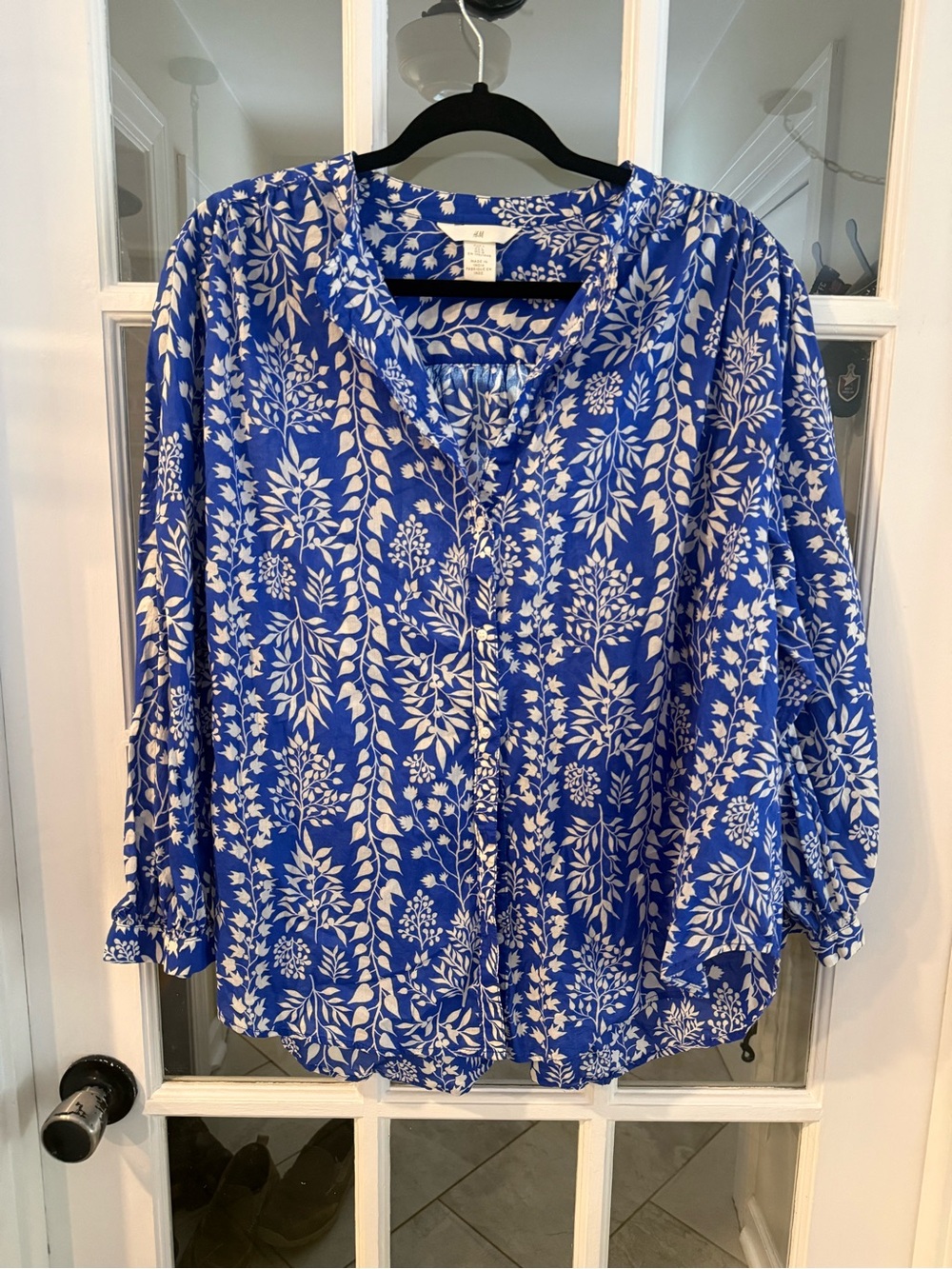H&M Blue and White Floral Button-Front Tunic